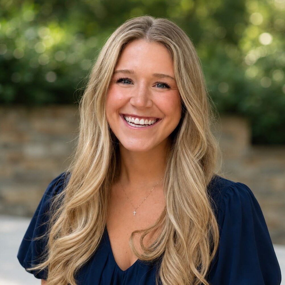 Alexa Omary Headshot Cropped